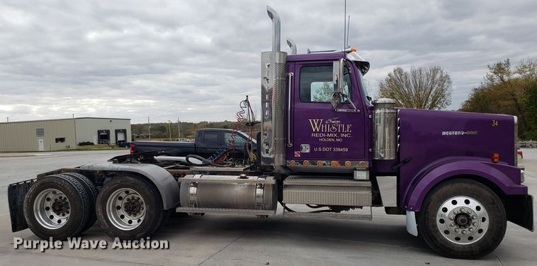 image for item DG8820 2006 Western Star 4900EX semi truck