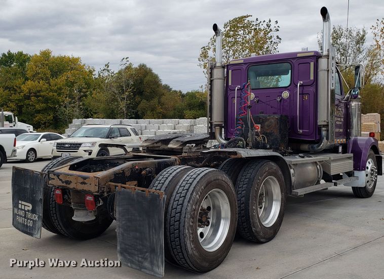 image for item DG8820 2006 Western Star 4900EX semi truck