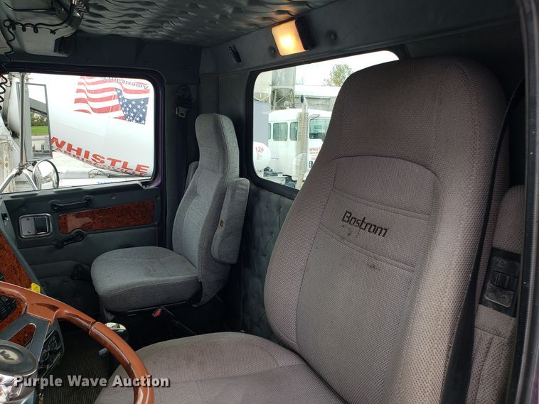 image for item DG8820 2006 Western Star 4900EX semi truck