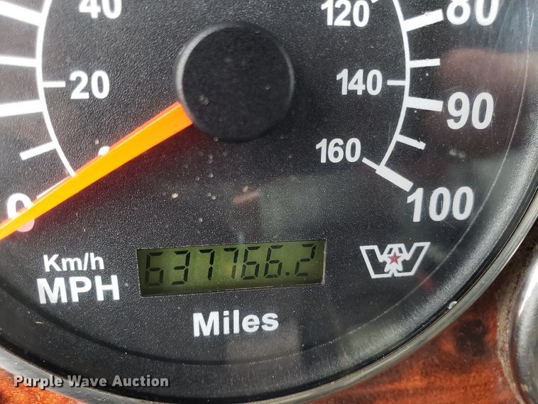 image for item DG8820 2006 Western Star 4900EX semi truck