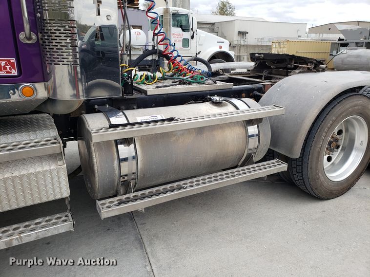 image for item DG8820 2006 Western Star 4900EX semi truck