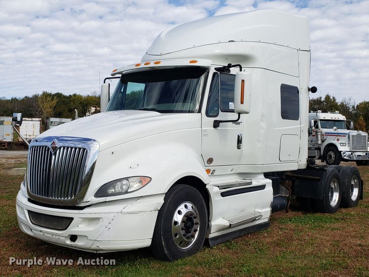 image for item DG8839 2012 International ProStar semi truck