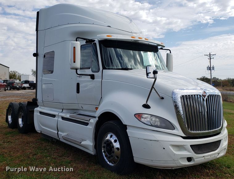 image for item DG8839 2012 International ProStar semi truck