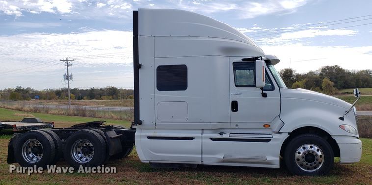 image for item DG8839 2012 International ProStar semi truck