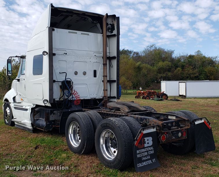 image for item DG8839 2012 International ProStar semi truck