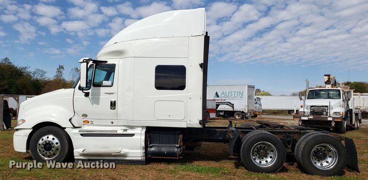 image for item DG8839 2012 International ProStar semi truck