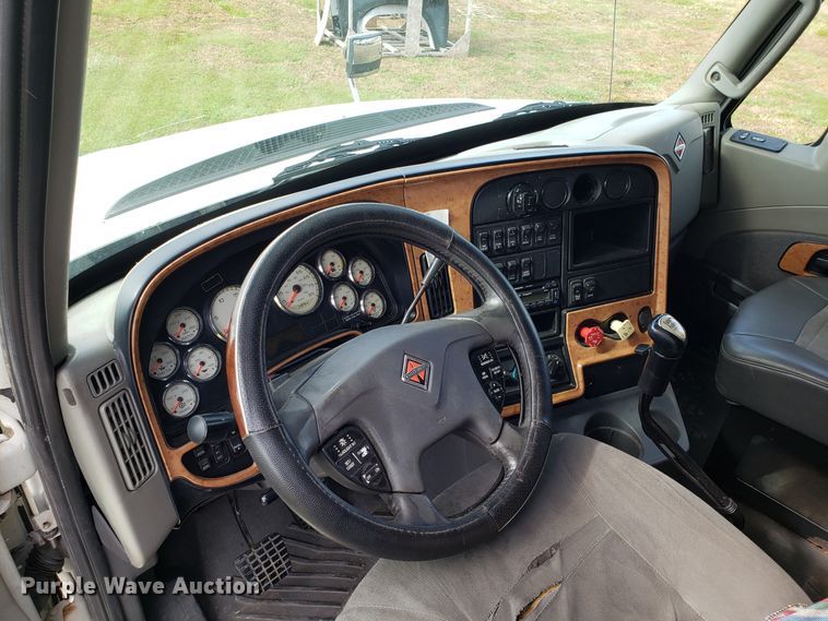 image for item DG8839 2012 International ProStar semi truck