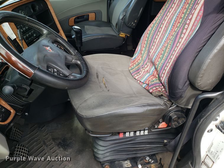 image for item DG8839 2012 International ProStar semi truck