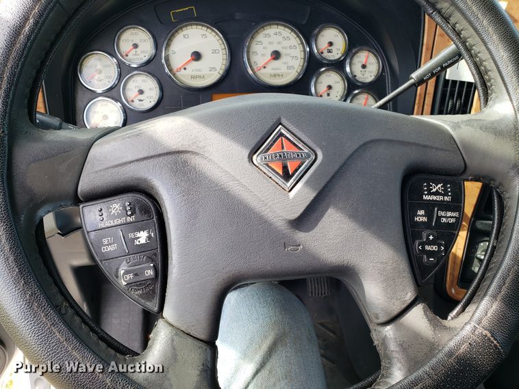 image for item DG8839 2012 International ProStar semi truck