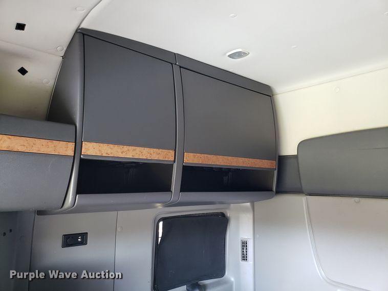 image for item DG8839 2012 International ProStar semi truck