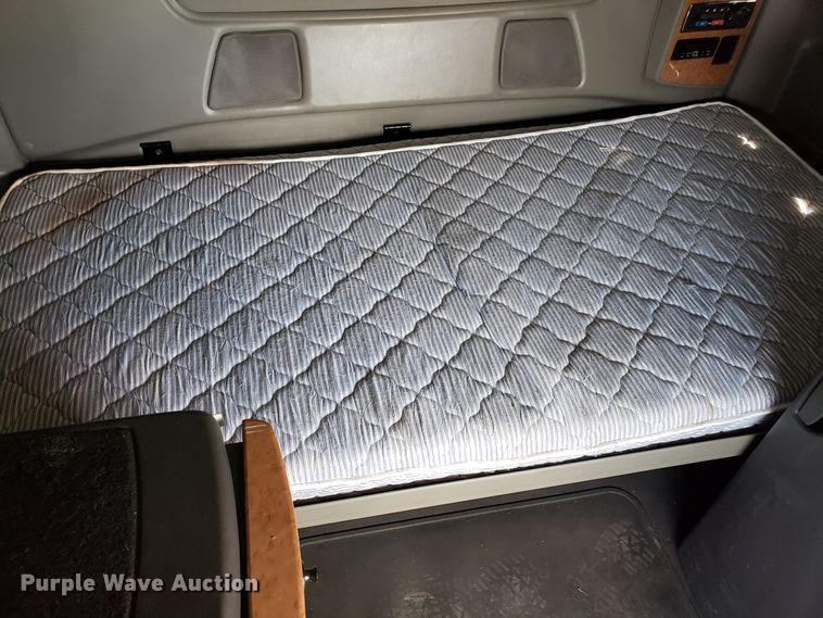 image for item DG8839 2012 International ProStar semi truck