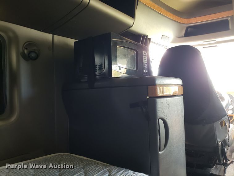 image for item DG8839 2012 International ProStar semi truck