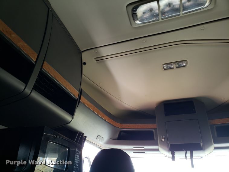 image for item DG8839 2012 International ProStar semi truck