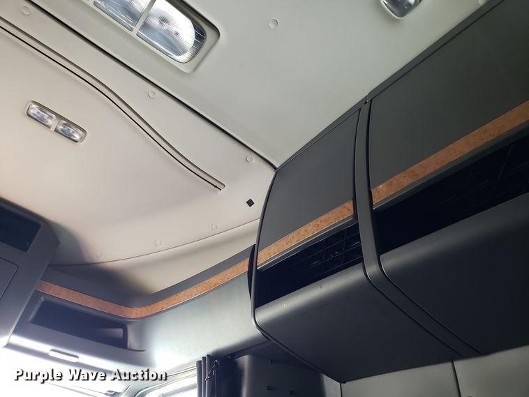 image for item DG8839 2012 International ProStar semi truck