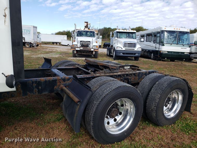 image for item DG8839 2012 International ProStar semi truck