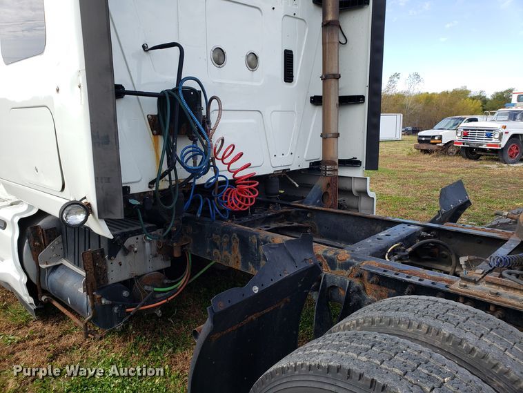 image for item DG8839 2012 International ProStar semi truck