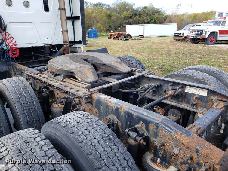 image for item DG8839 2012 International ProStar semi truck