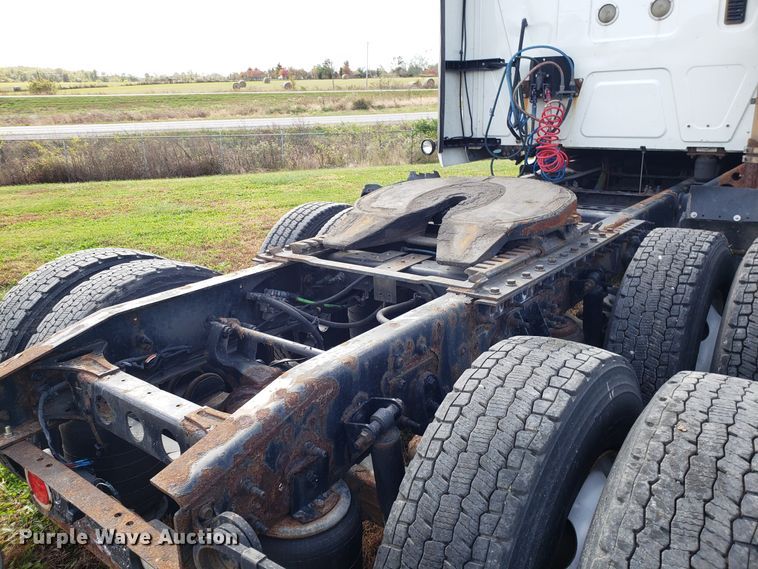 image for item DG8839 2012 International ProStar semi truck