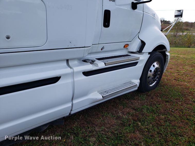 image for item DG8839 2012 International ProStar semi truck