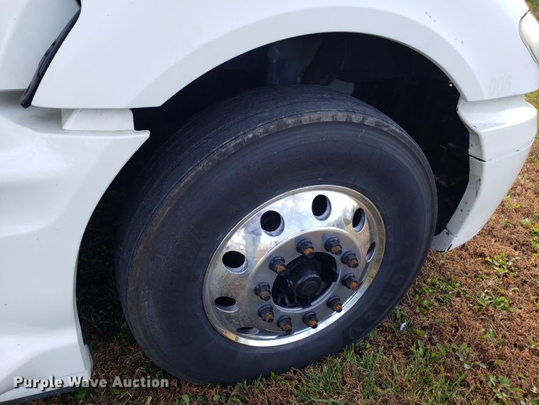 image for item DG8839 2012 International ProStar semi truck