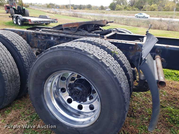 image for item DG8839 2012 International ProStar semi truck