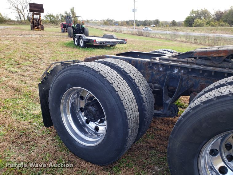 image for item DG8839 2012 International ProStar semi truck