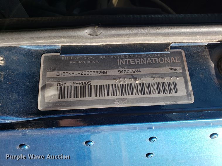 image for item DG8857 2006 International 9400i truck cab and chassis