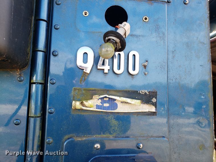 image for item DG8857 2006 International 9400i truck cab and chassis