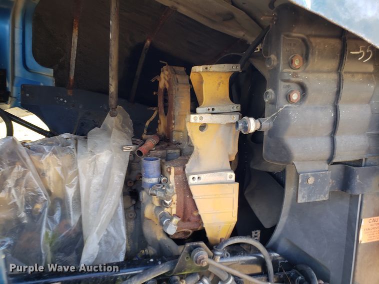 image for item DG8857 2006 International 9400i truck cab and chassis