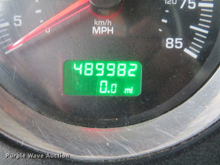 image for item DH1630 2011 Kenworth T800 semi truck