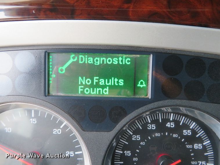 image for item DH1630 2011 Kenworth T800 semi truck