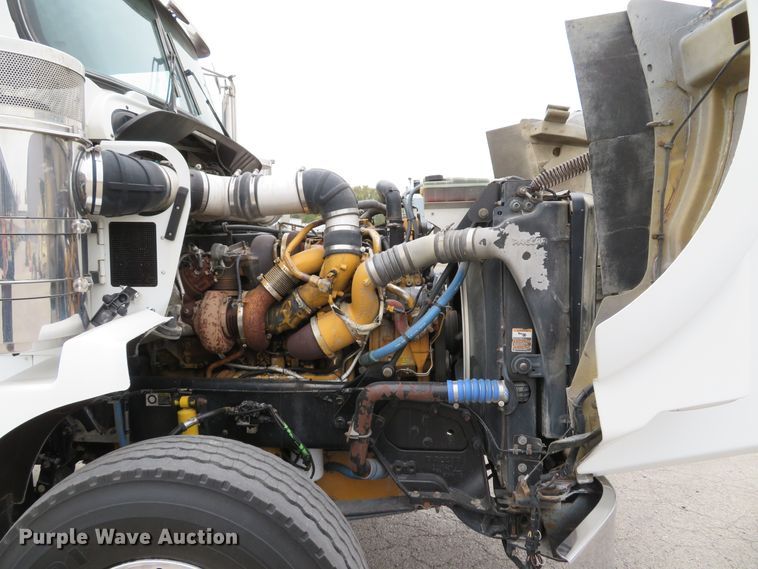 image for item DH1630 2011 Kenworth T800 semi truck