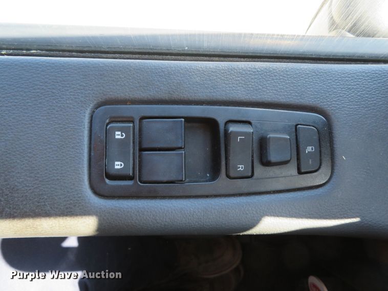 image for item DH1638 2014 Peterbilt 579 semi truck