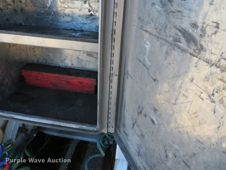 image for item DH1638 2014 Peterbilt 579 semi truck