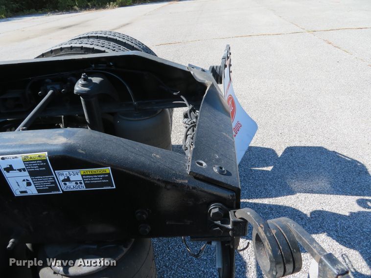 image for item DH1638 2014 Peterbilt 579 semi truck