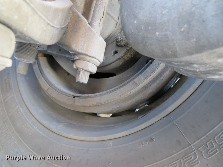 image for item DH1638 2014 Peterbilt 579 semi truck