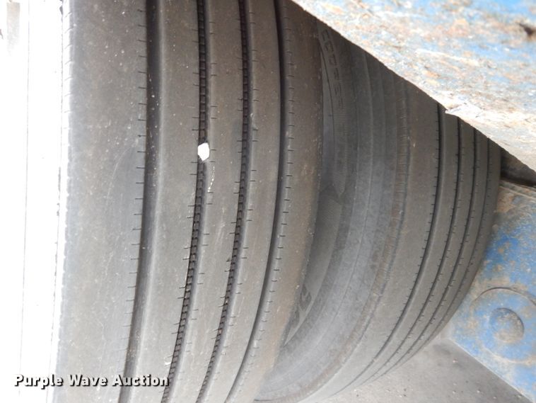 image for item EC9025 2005 Ledwell drop deck equipment trailer