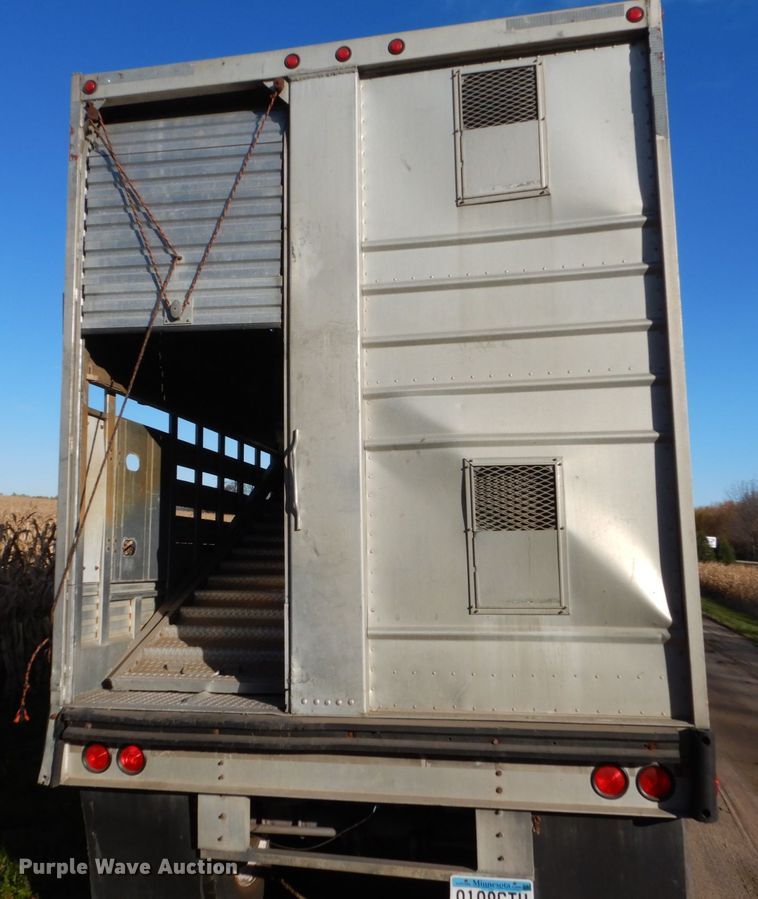 image for item EC9049 1992 Eby livestock trailer
