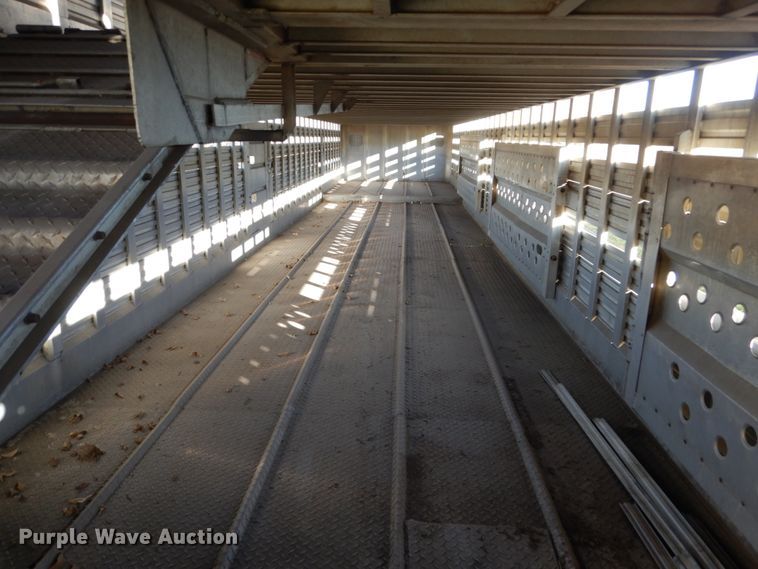 image for item EC9049 1992 Eby livestock trailer