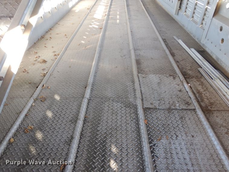 image for item EC9049 1992 Eby livestock trailer