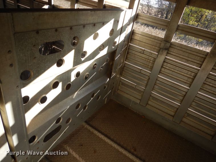 image for item EC9049 1992 Eby livestock trailer