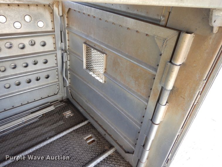 image for item EC9049 1992 Eby livestock trailer