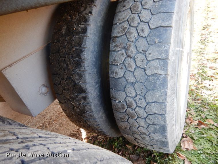 image for item EC9049 1992 Eby livestock trailer
