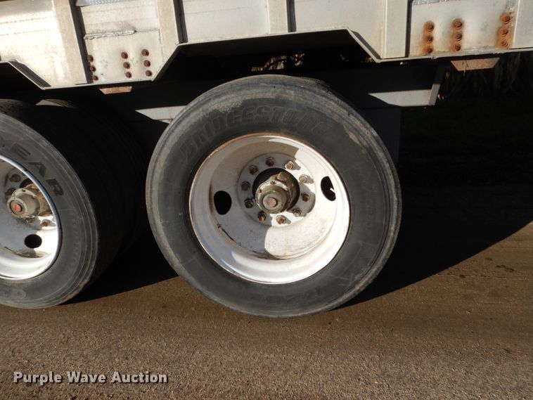 image for item EC9049 1992 Eby livestock trailer