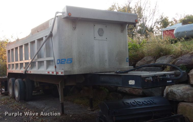 image for item EC9051 2003 R/S Body Co. end dump trailer