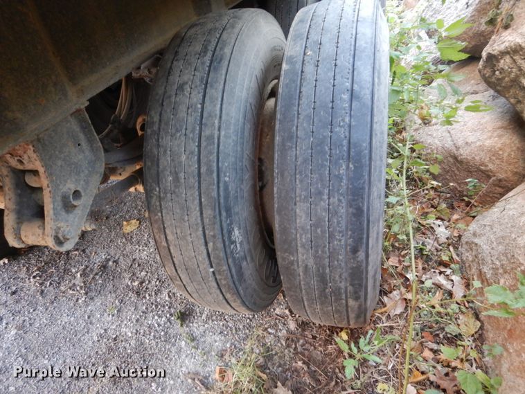 image for item EC9051 2003 R/S Body Co. end dump trailer