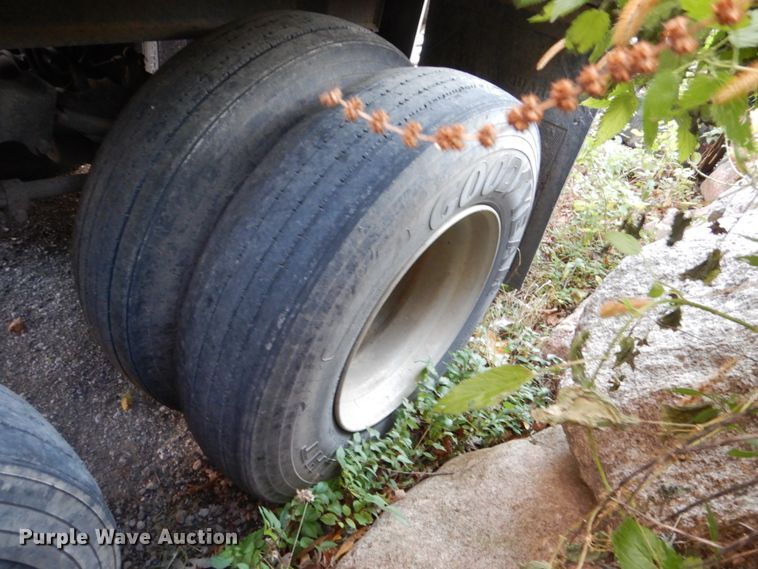 image for item EC9051 2003 R/S Body Co. end dump trailer