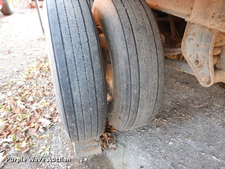 image for item EC9051 2003 R/S Body Co. end dump trailer