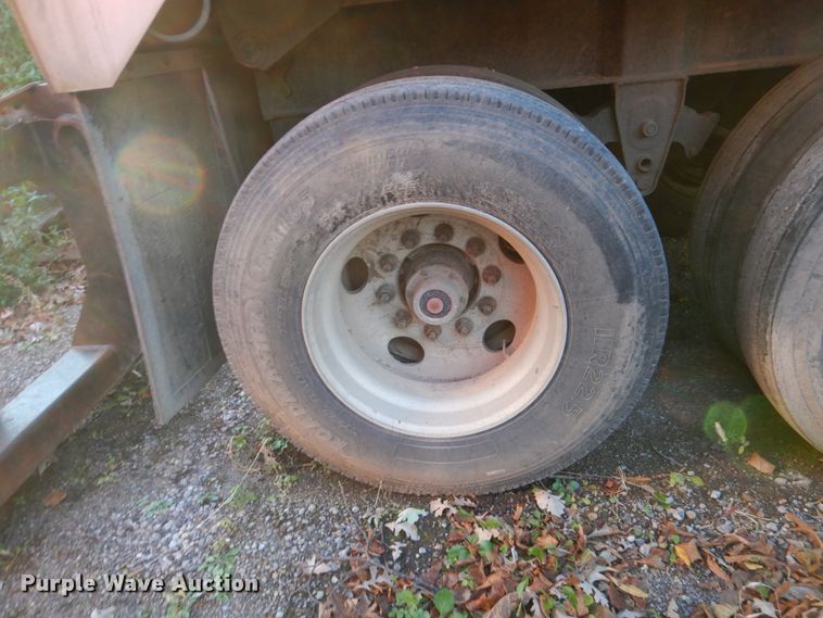 image for item EC9051 2003 R/S Body Co. end dump trailer