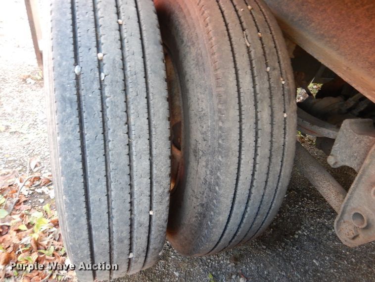 image for item EC9051 2003 R/S Body Co. end dump trailer